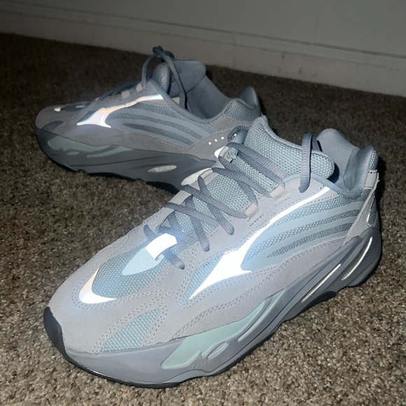 Yeezy 700s V2 Hospital Blue - Picture 1 of 7